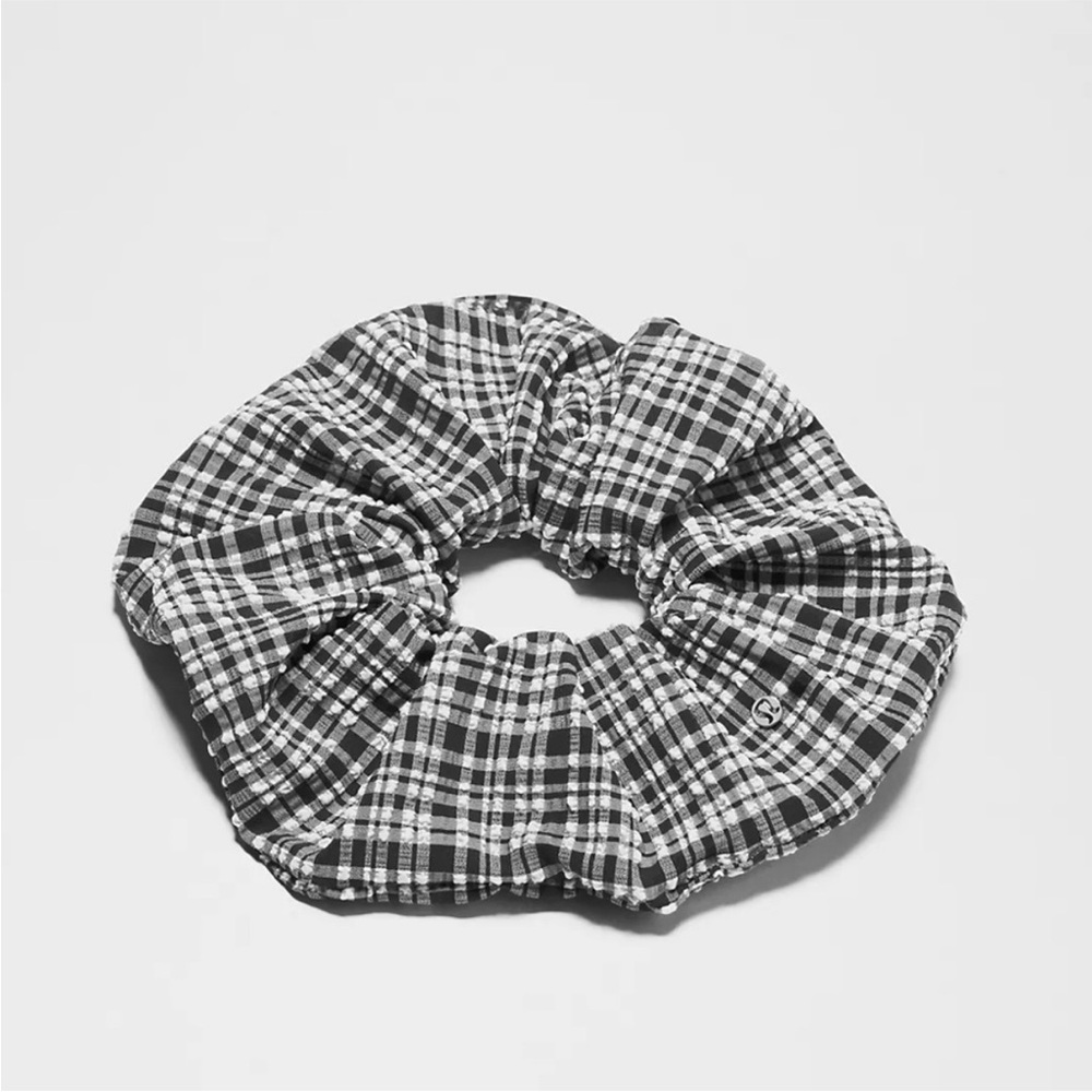 NWT Lululemon Uplifting Scrunchie *Oversized